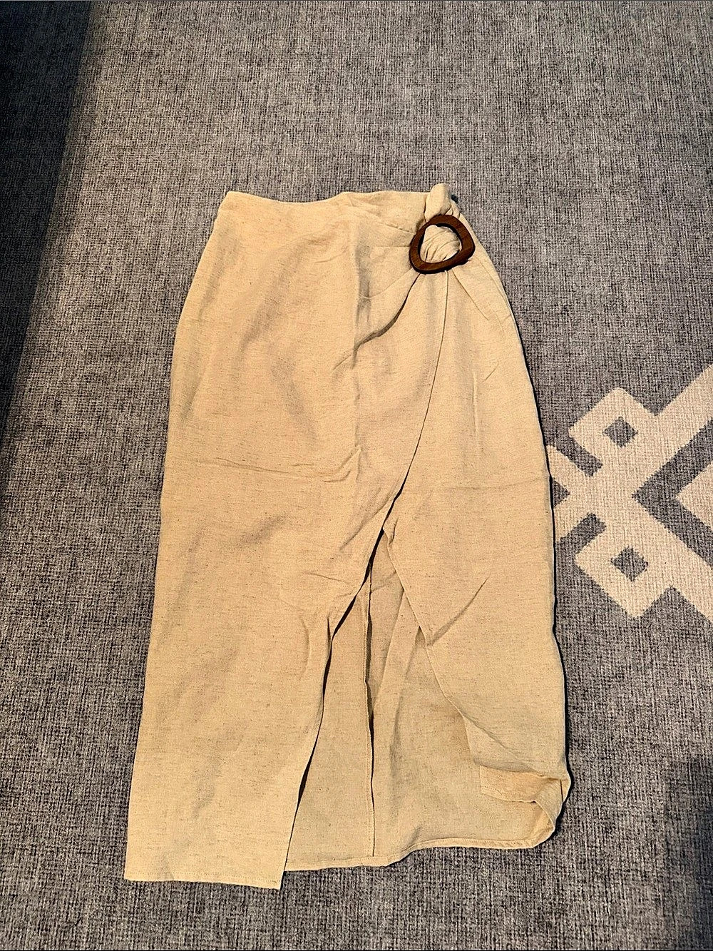 Zara Maxi Skirt in Beige Size XS
